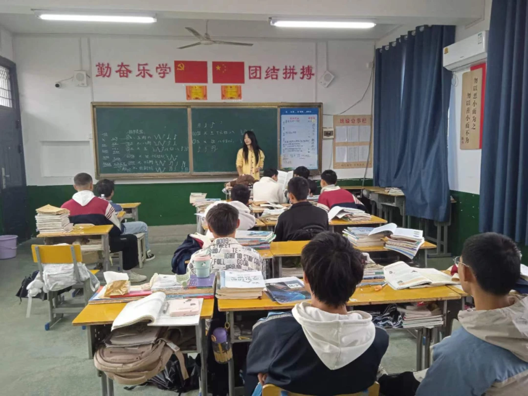 老年人如何安全地进行篮球接球训练?_2